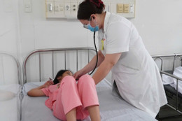 Bộ Y tế vào cuộc vụ 19 người nhập viện sau ăn bánh mỳ ở Quảng Ngãi Bộ Y tế yêu cầu điều tra, làm rõ vụ nghi ngộ độc thực phẩm do ăn bánh mì ở TPHCM