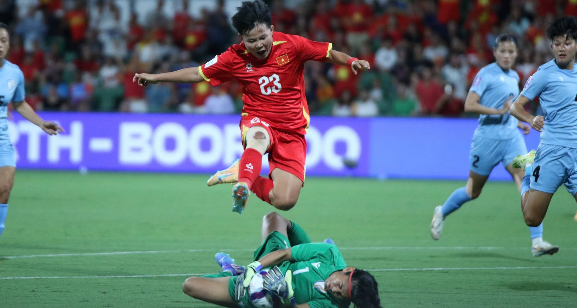 Highlights nữ Việt Nam 2-1 nữ Ấn Độ: Vỡ òa bàn thắng phút 90+4