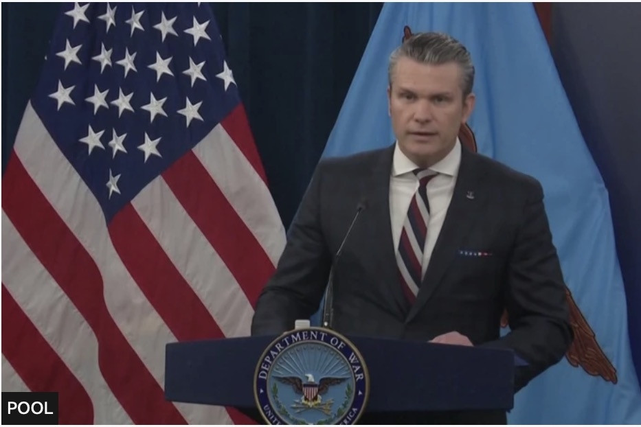 Mỹ tuyên bố đang thắng thế, xác nhận đánh chìm tàu chiến Iran bằng ngư lôi