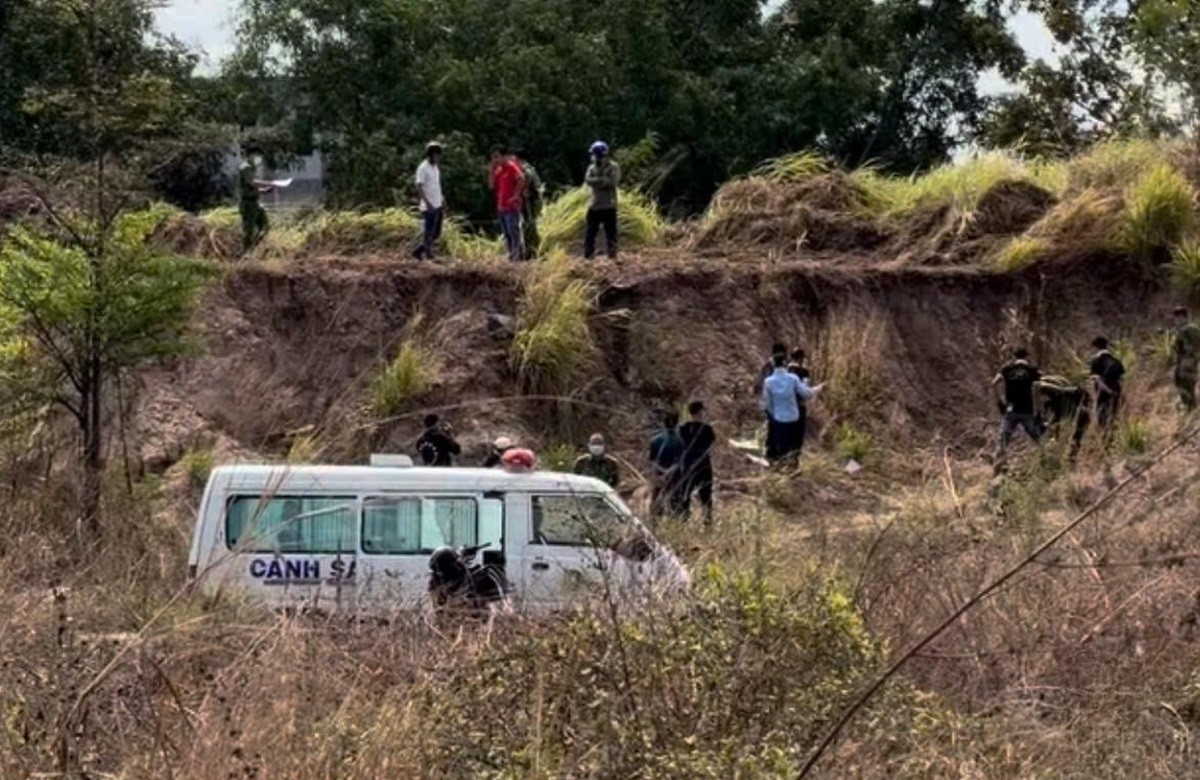 Phát hiện thi thể nam giới cháy đen, mất một cánh tay ở TPHCM