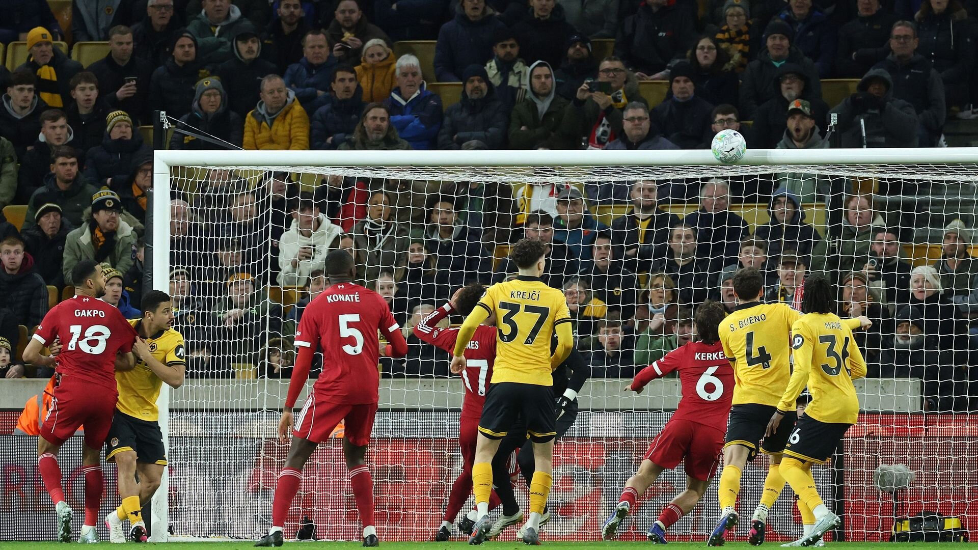 resources_premierleague_pulselive_com 2264056454.jpg