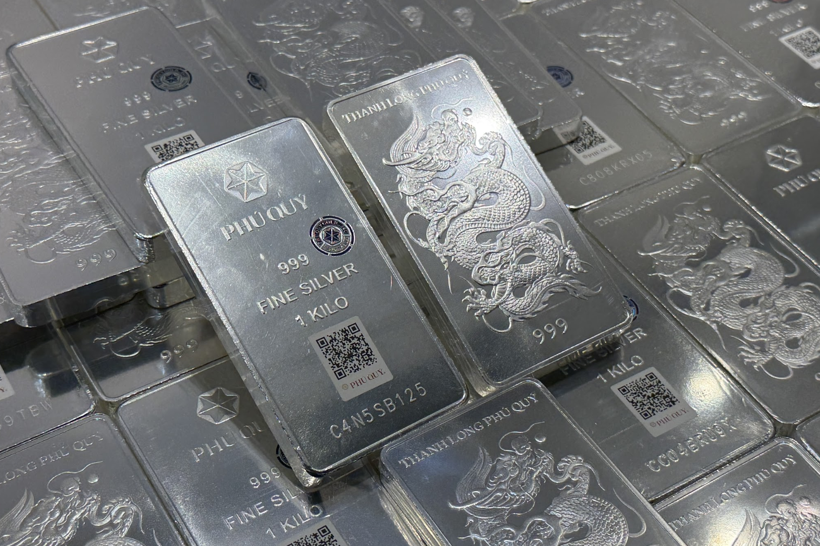 Giá bạc hôm nay 6/3/2026: Suy giảm đầu phiên, bất ngờ bật tăng sau vài phút