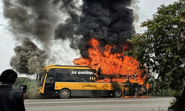 cháy xe khách bắc ninh.jpg