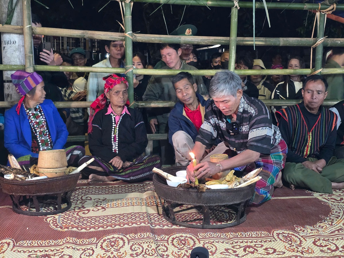 đập trống 1.jpg