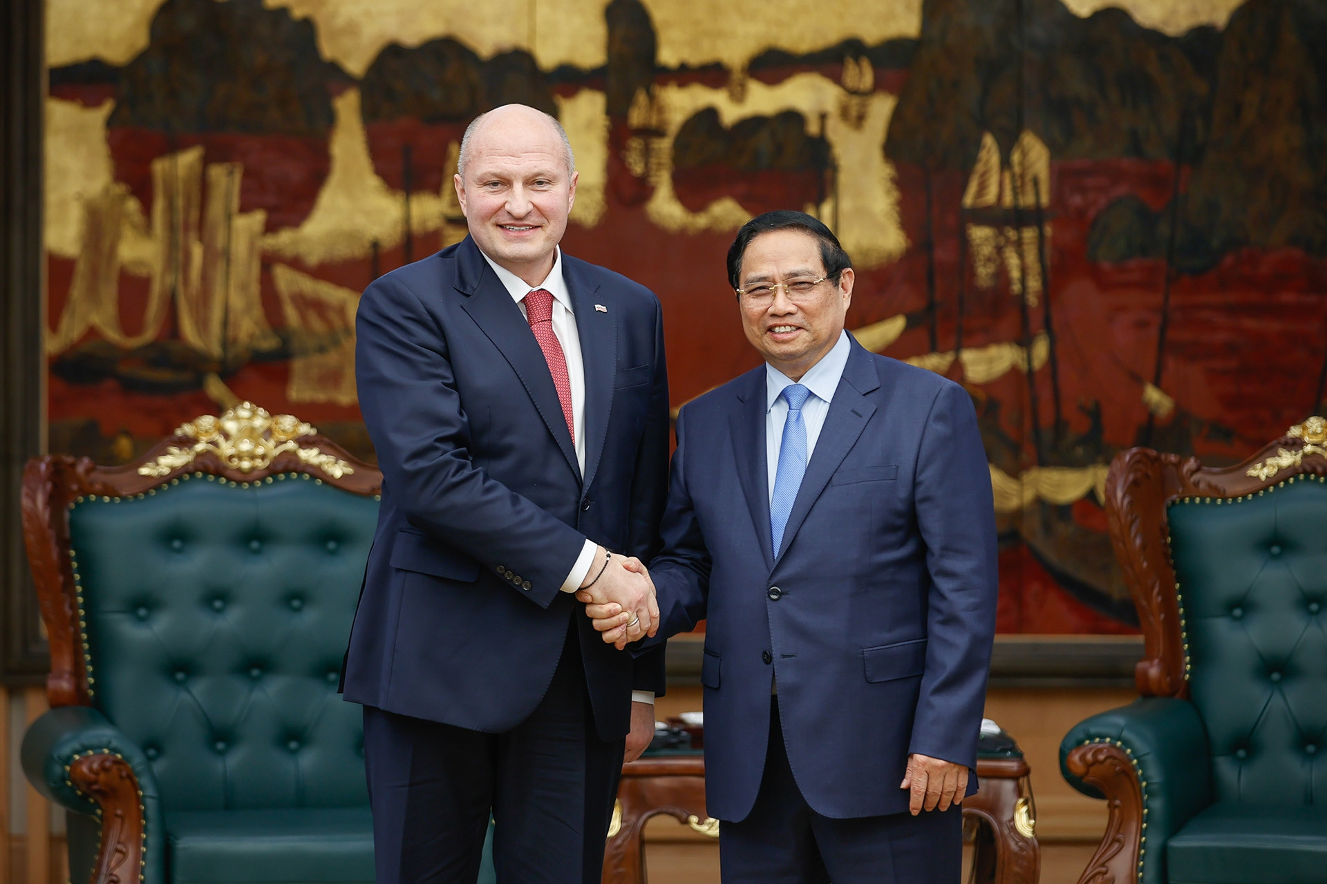  Đề nghị Nga chuyển giao công nghệ, liên kết sản xuất phương tiện cứu nạn, cứu hộ 