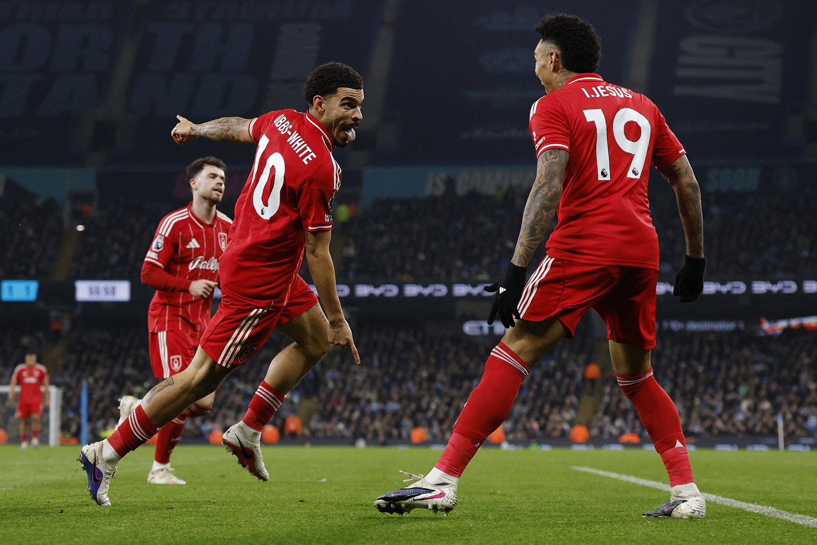 Gibbs White Man City Nottingham.jpg