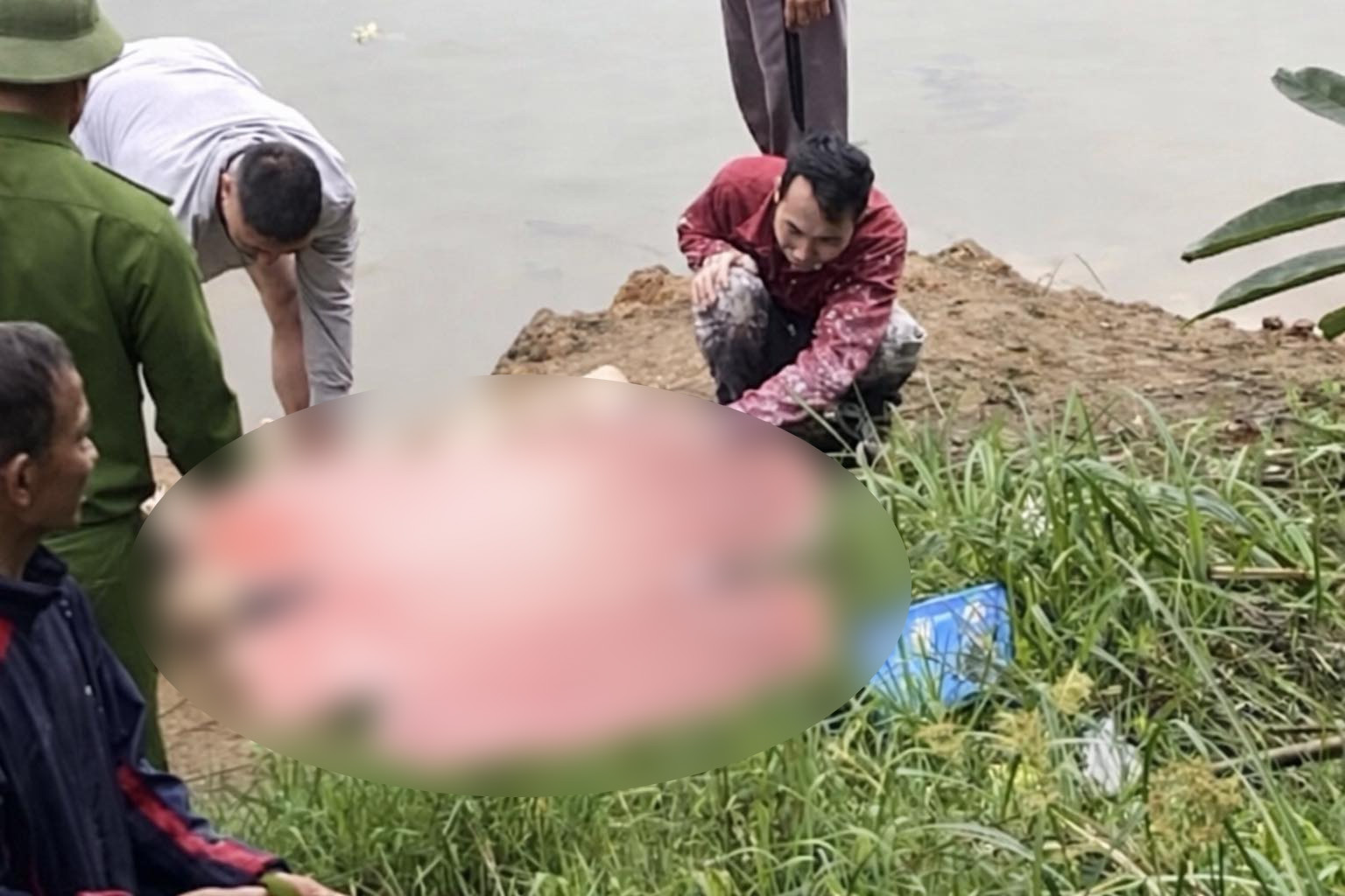 Hai nữ sinh lớp 7 ở Lào Cai tử vong sau khi chơi ở hồ nước