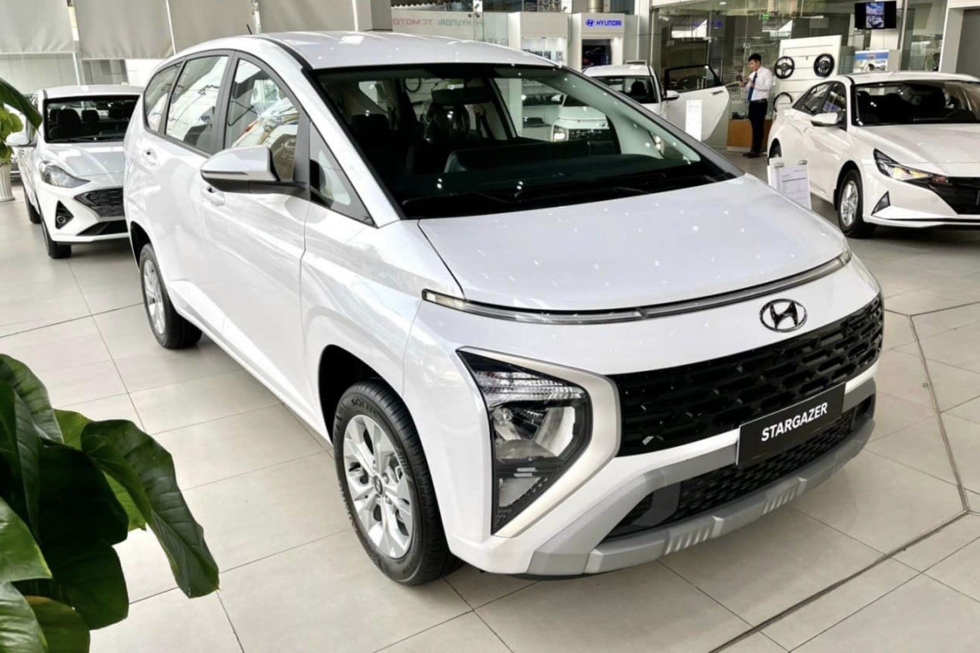 https://static-images.vnncdn.net/vps_images_publish/000001/000003/2026/3/5/hyundai-stargazer-tieu-chuan-1094.jpg