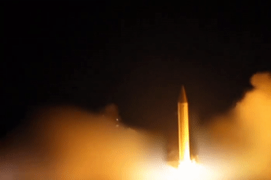 Iran nã tên lửa có đầu đạn 1 tấn vào Israel, Tehran rung chuyển vì các vụ nổ mới