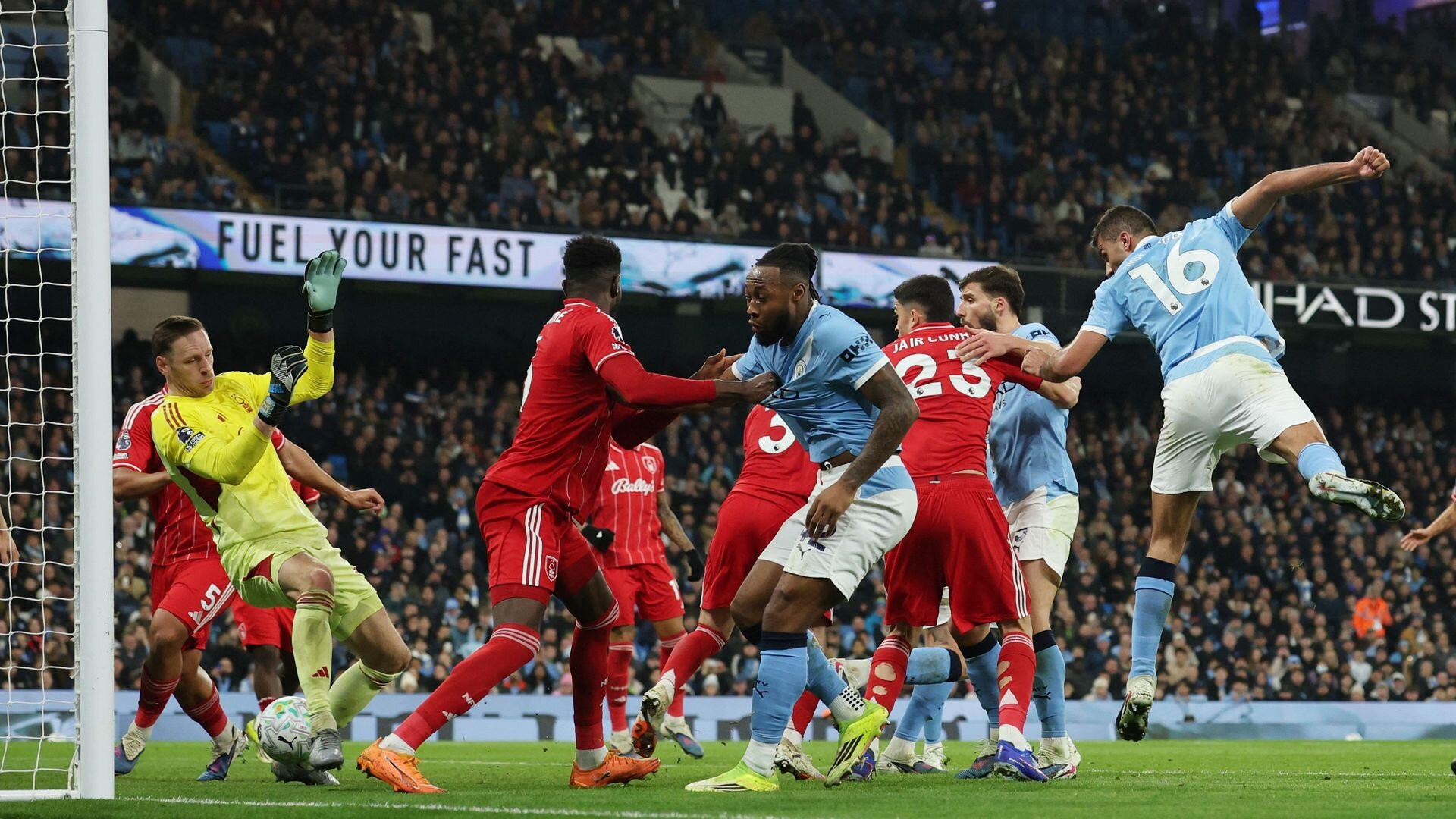 resources_premierleague_pulselive_com 2026 03 04T205204Z_1461605844_UP1EM341LYRVS_RTRMADP_3_SOCCER ENGLAND MCI NFO (1).jpg