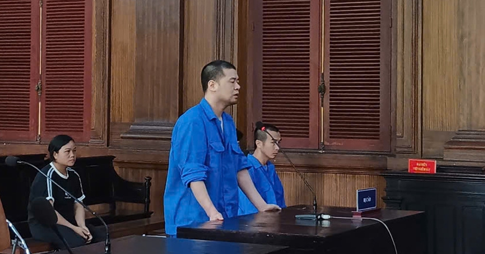 Rửa nhiều tỷ đồng cho 'ông trùm' cát lậu, vợ và cháu cùng lĩnh án