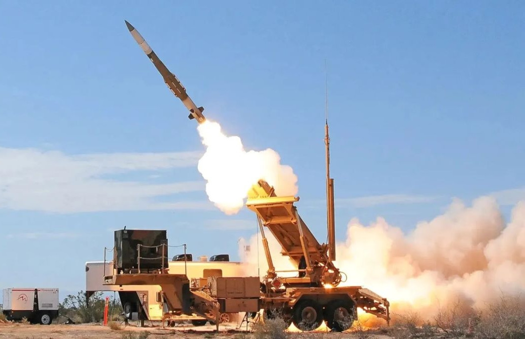 Tên lửa Patriot 'vũ khí bất bại' Mỹ ‘bắn ngược’ 360 độ, hạ gục tên lửa siêu vượt âm trong chớp mắt