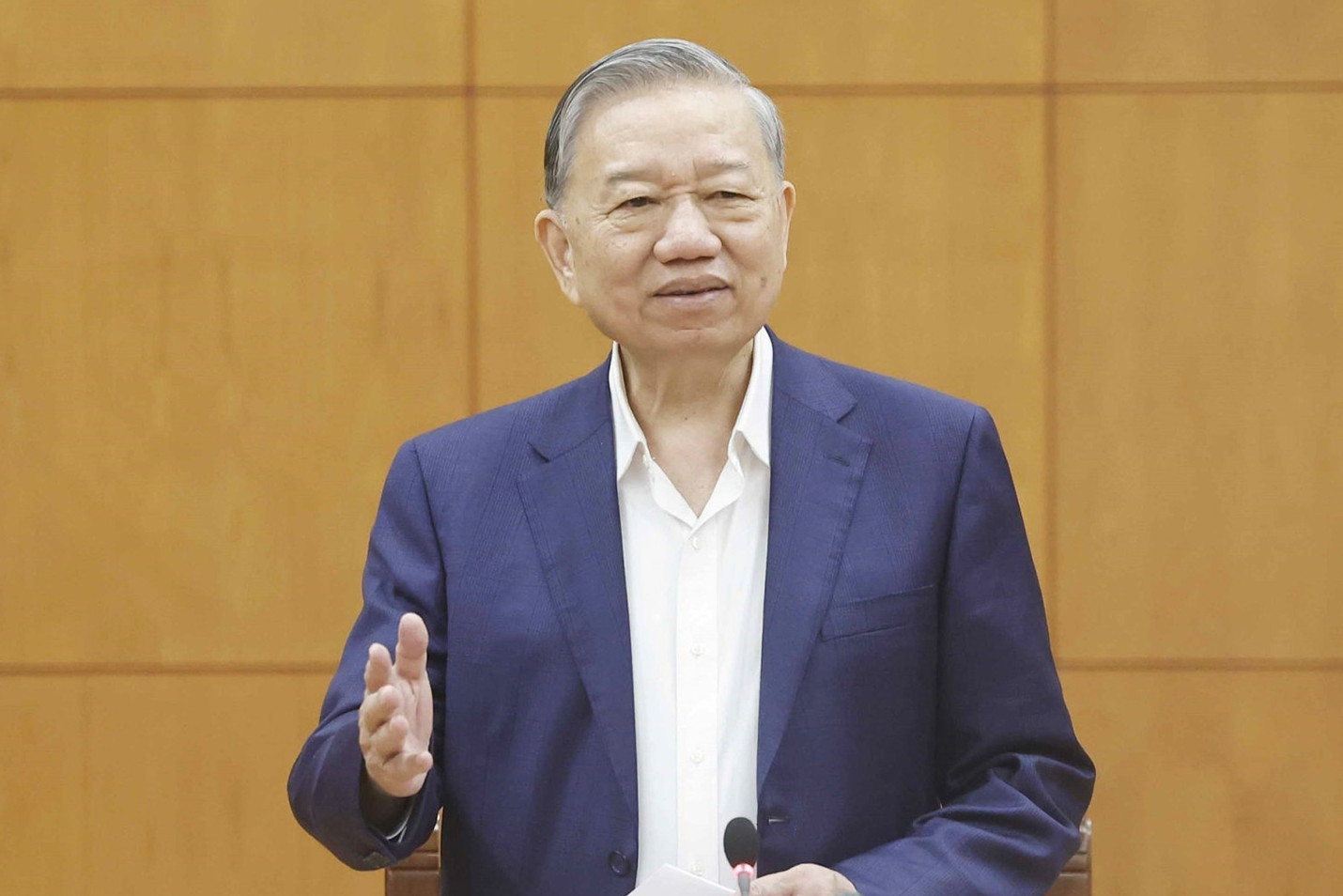 Tổng Bí thư: Khắc phục tình trạng 'thừa người quen việc cũ nhưng thiếu người làm việc mới'