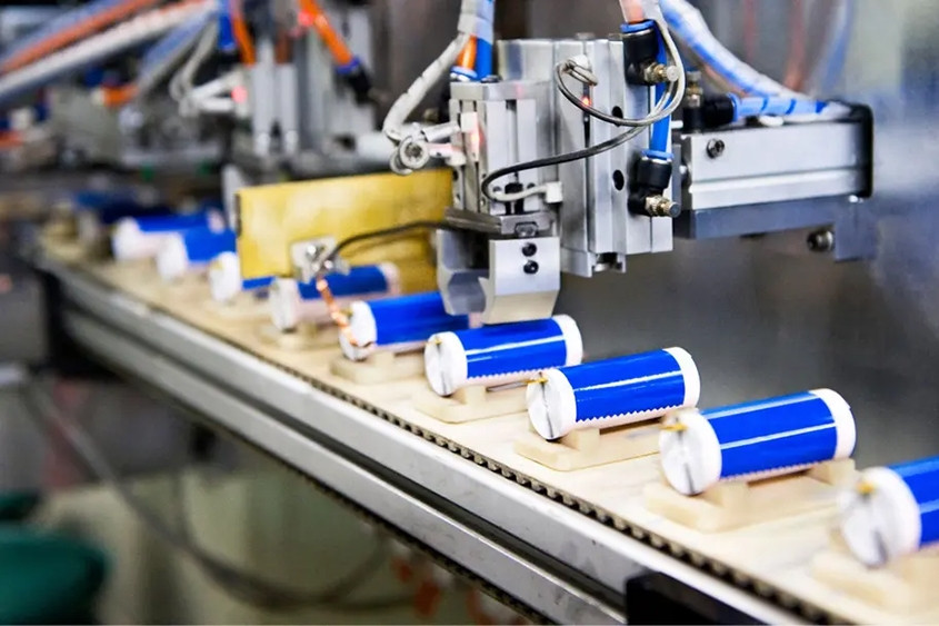  Trung Quốc phát triển pin chịu được hơn 120.000 chu kỳ sạc - xả 