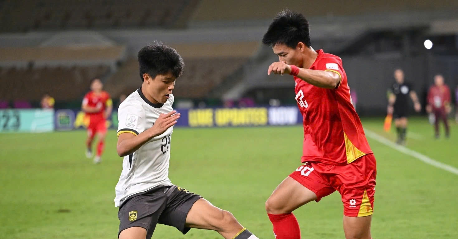 U23 Việt Nam đấu Trung Quốc, Thái Lan: Bất ngờ đội hình