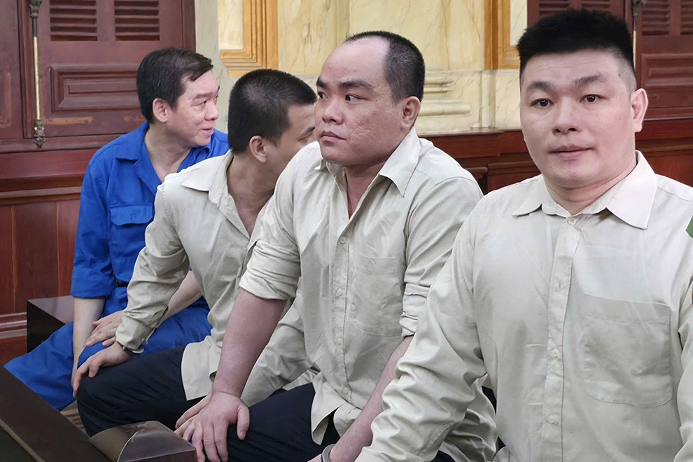 Vay nóng với lãi suất ‘cắt cổ’, hai giám đốc ngân hàng phải cầu cứu cảnh sát