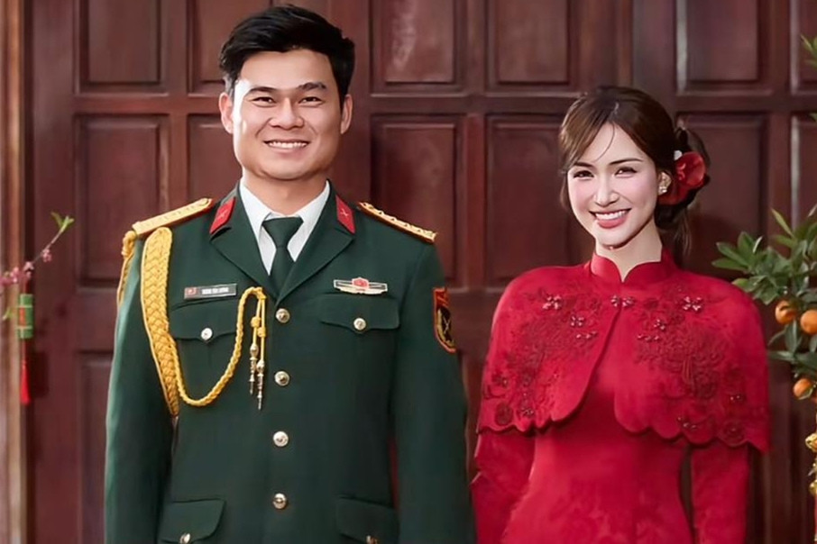 Ca sĩ Hòa Minzy công khai bạn trai là quân nhân