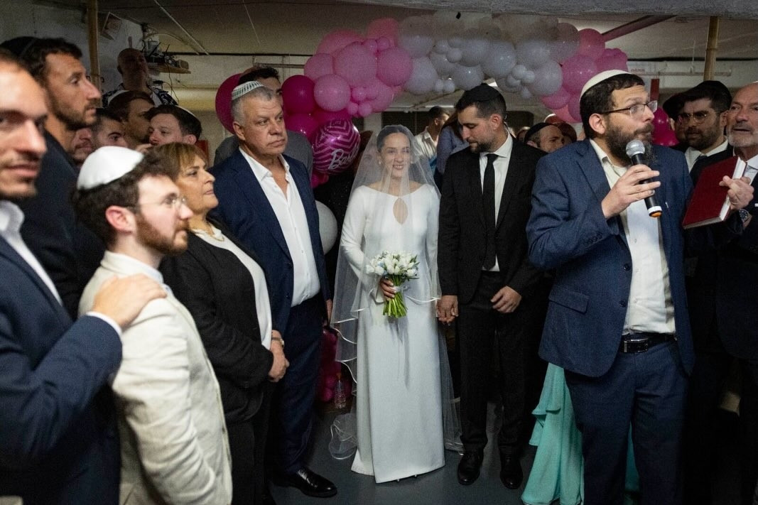 Đám cưới đặc biệt trong hầm trú bom của cặp đôi Israel