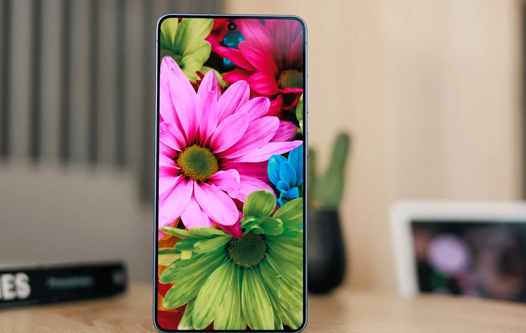 Galaxy S28 Ultra.png