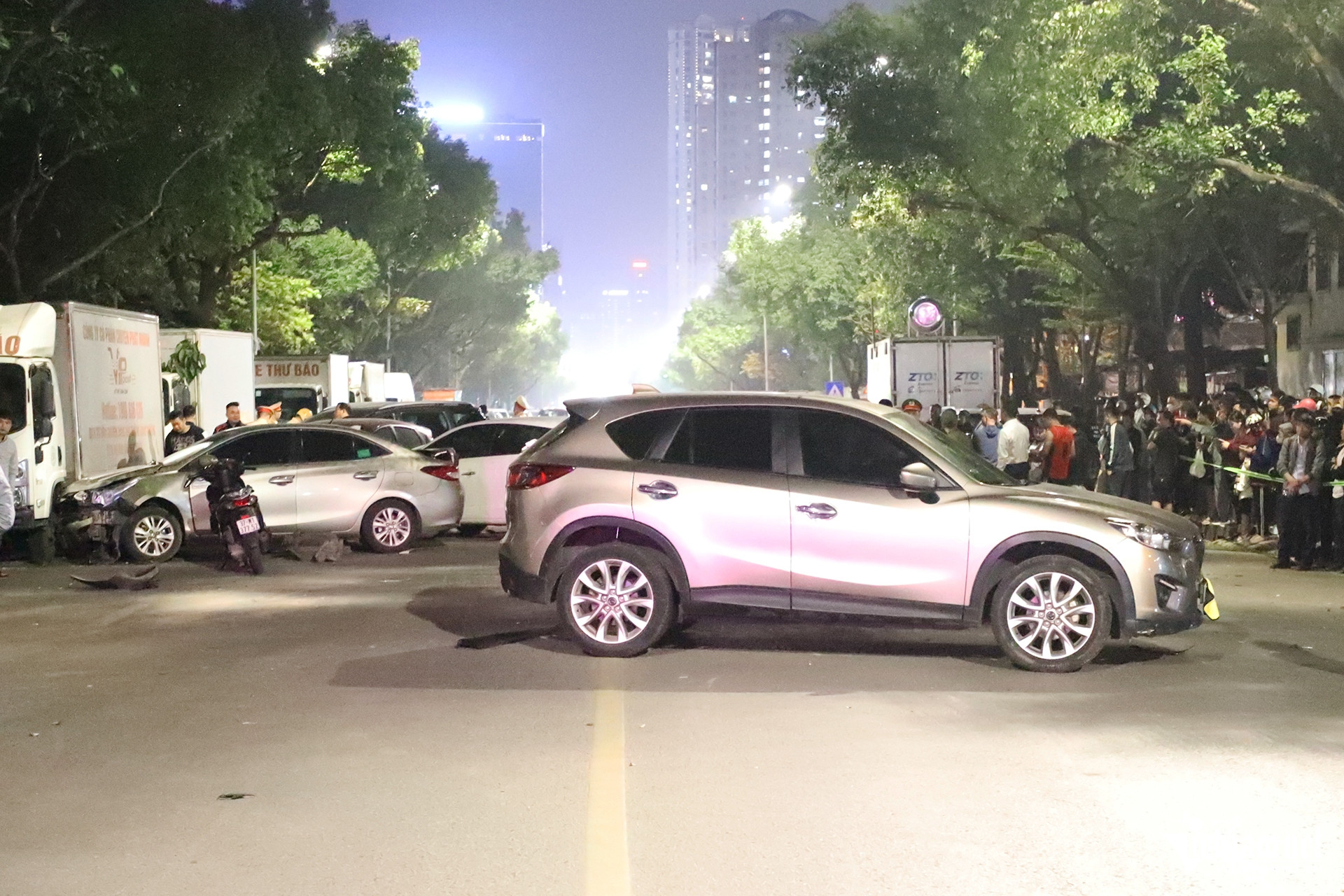 W-tai nan giao thong lien hoan.JPG.jpg