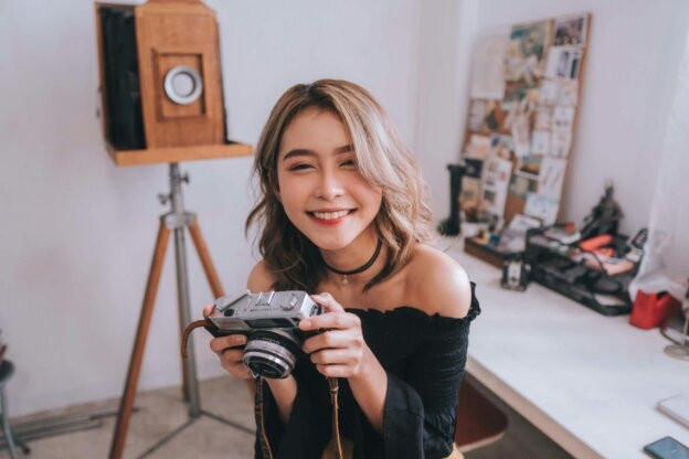 Những dòng trạng thái hay, hài hước ngày 8/3 năm 2026