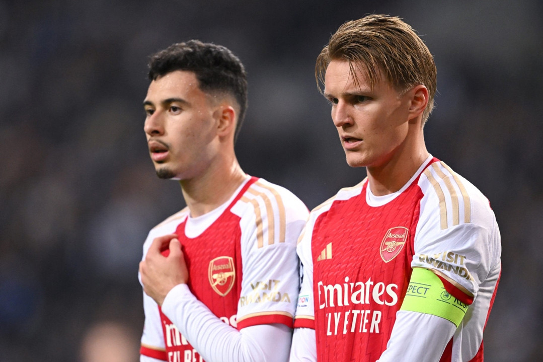Arsenal bất ngờ thanh lý hàng loạt cầu thủ