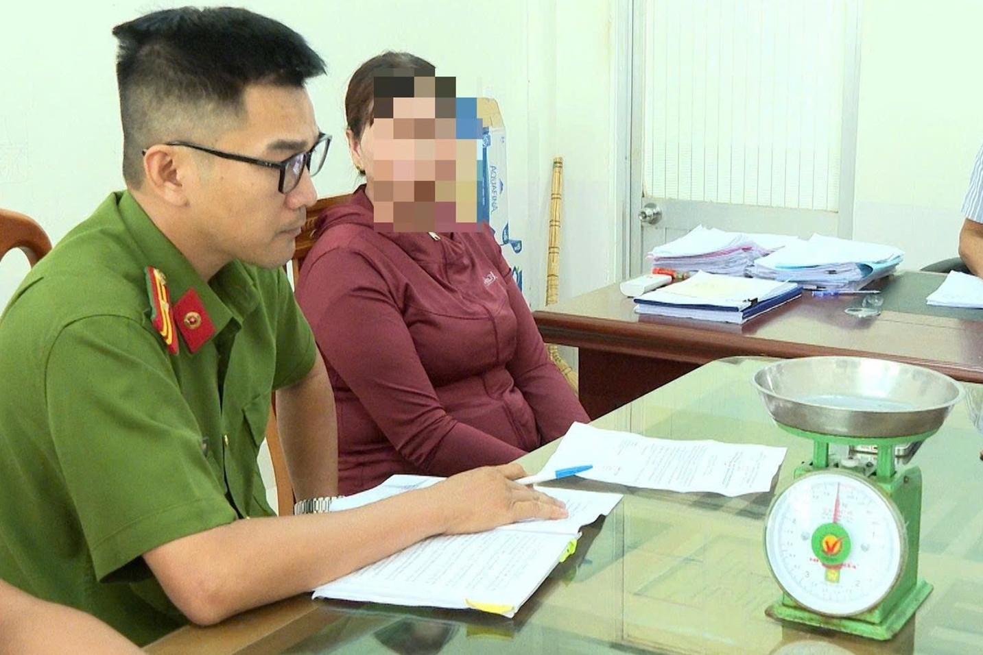 Bị du khách 'tố' cân thiếu hải sản ở TPHCM: Tiểu thương nói gì?