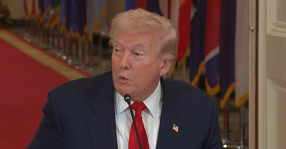 Ông Trump tuyên bố Mỹ chỉ chấp nhận Iran đầu hàng vô điều kiện, bác tin tàu sân bay bị tấn công