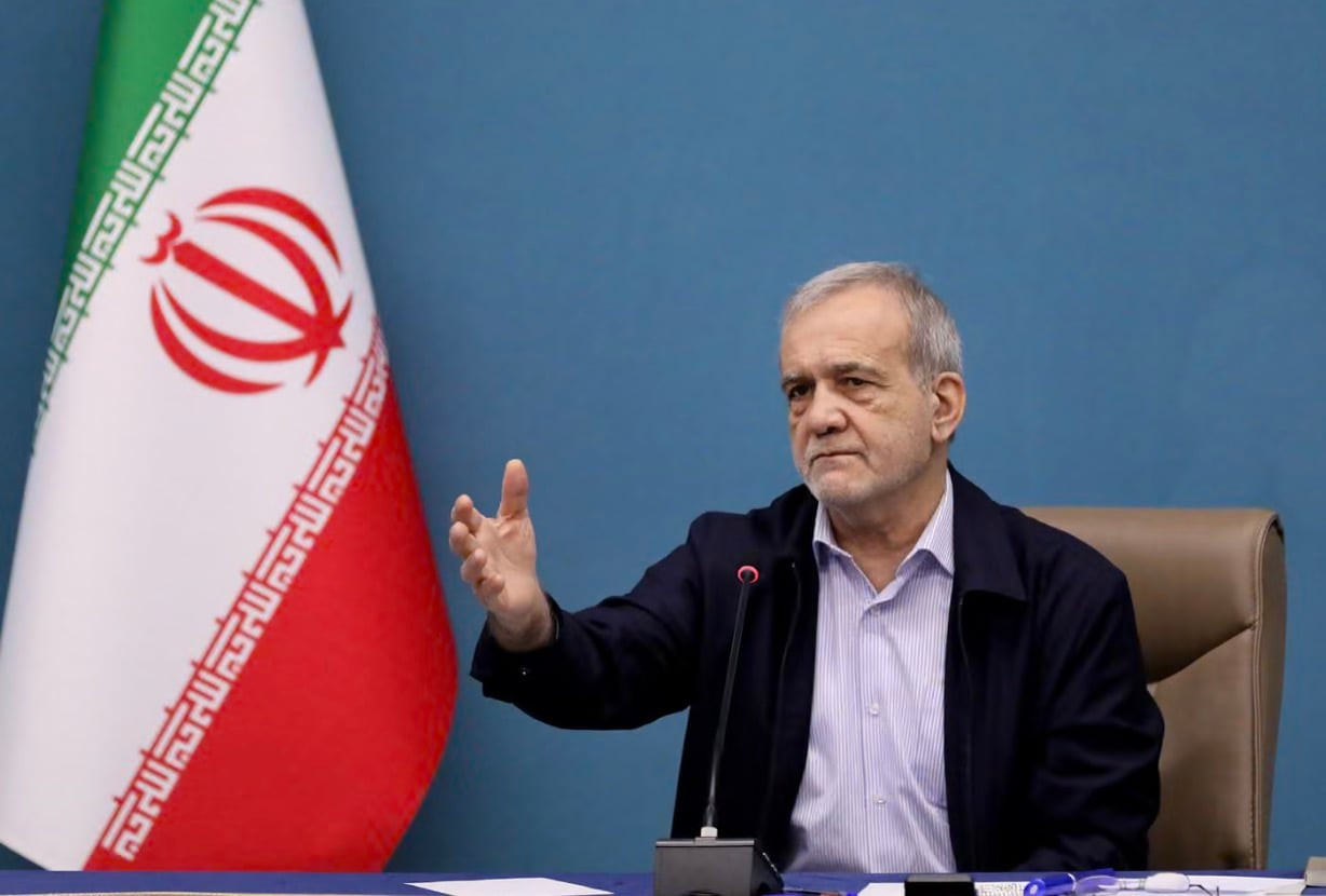 Tổng thống Iran xin lỗi các nước láng giềng, hứa dừng tấn công