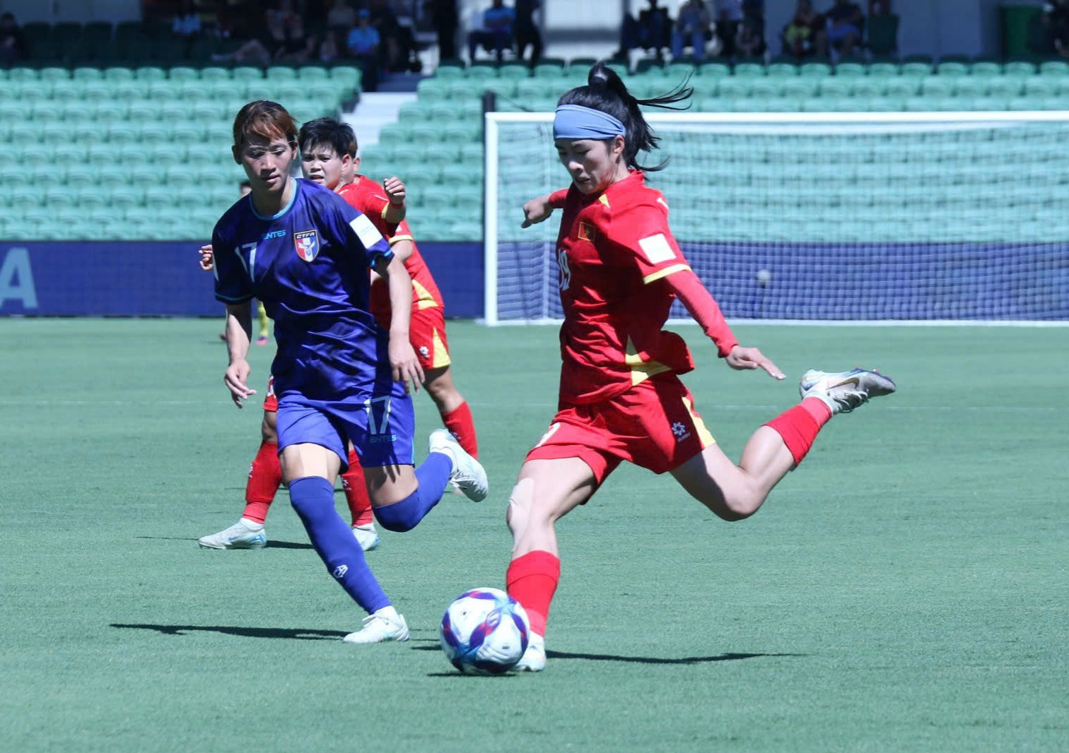 tuyen nu viet nam 3.jpg