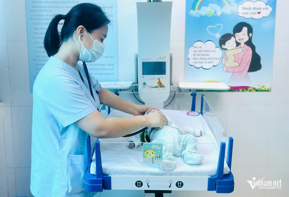 W-bac si so sinh 1.png