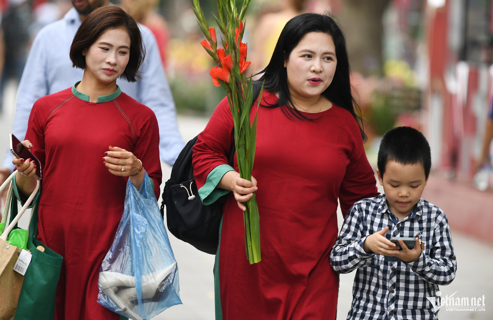 W-troi mat HN HMinh 1.jpg