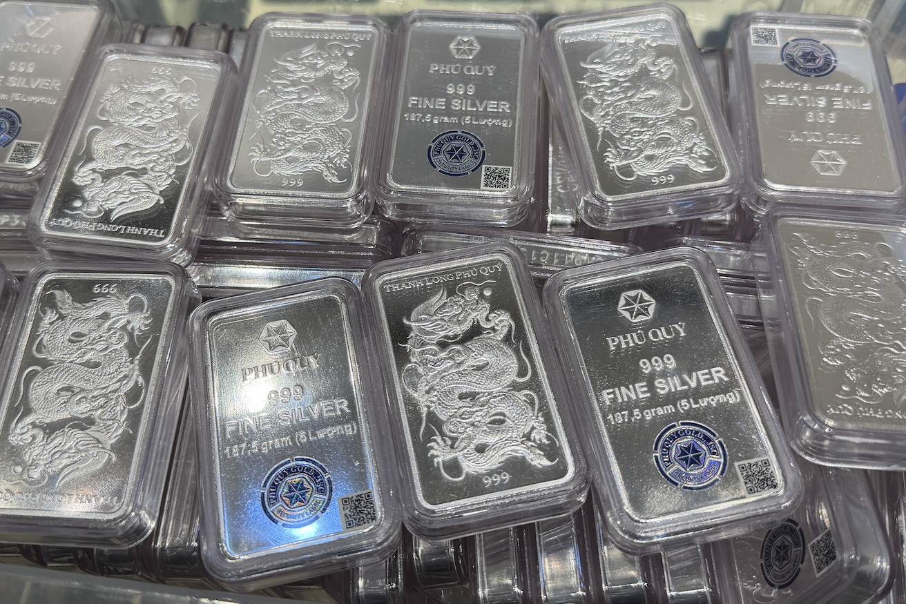 Giá bạc hôm nay 9/3/2026 'bốc hơi' gần 4 triệu đồng/kg đầu tuần