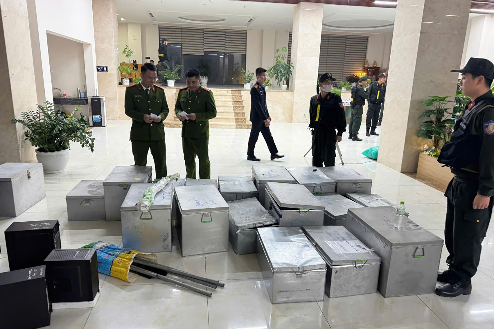 Bắt Giám đốc Công ty Quan Minh