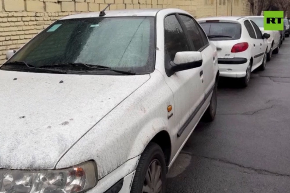 Cơ quan y tế Iran cảnh báo mưa axit sau khi IDF tấn công hạ tầng năng lượng