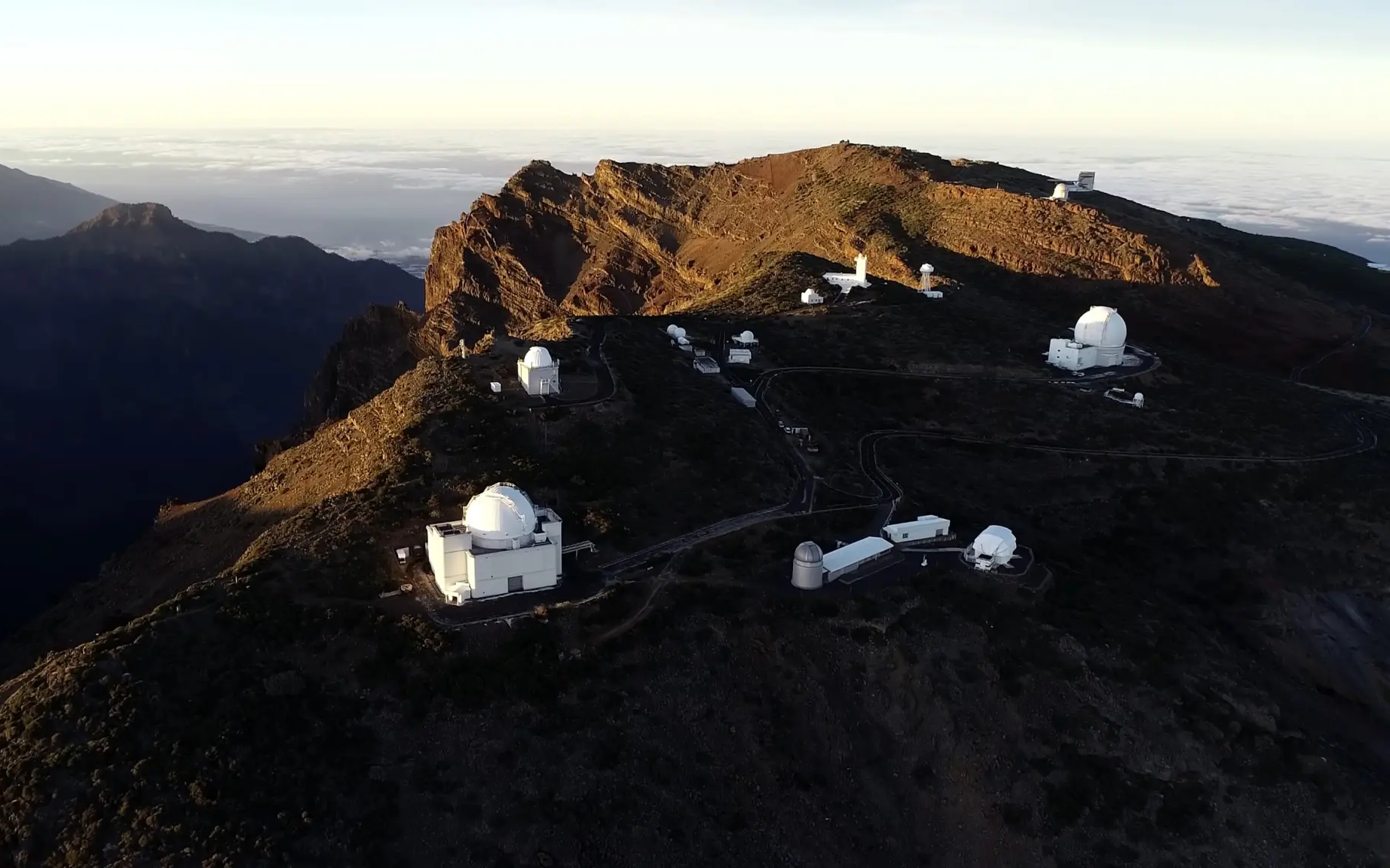 đài thiên văn.png