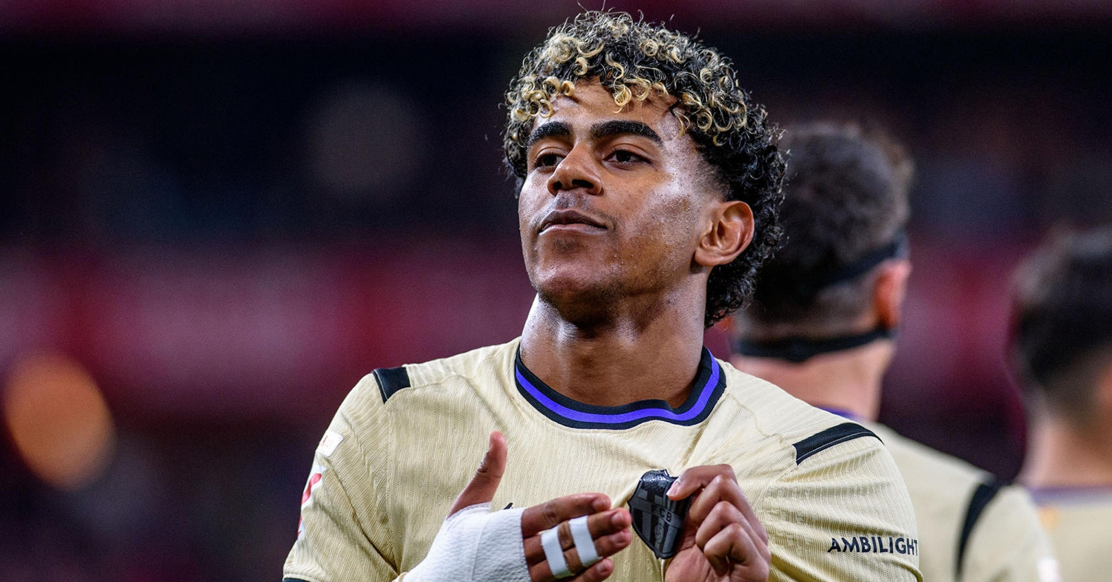 Lamine Yamal bùng nổ: Messi và Ronaldo đều kém xa