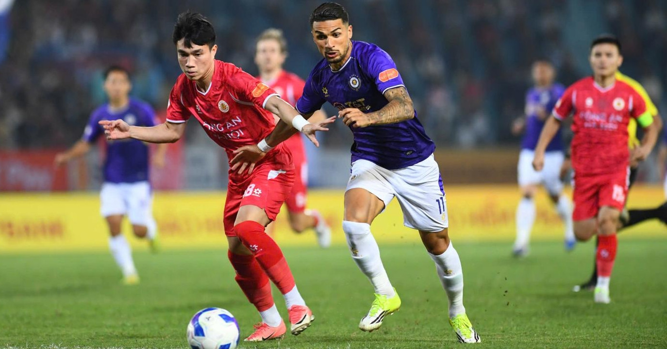 Hoàng Hên lập cú đúp giúp Hà Nội FC chặn đứng CAHN