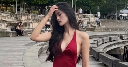 Sao Việt 8/3: Vợ chồng Mạnh Trường đi chùa, Huyền Lizzie và Y Nhi gây chú ý