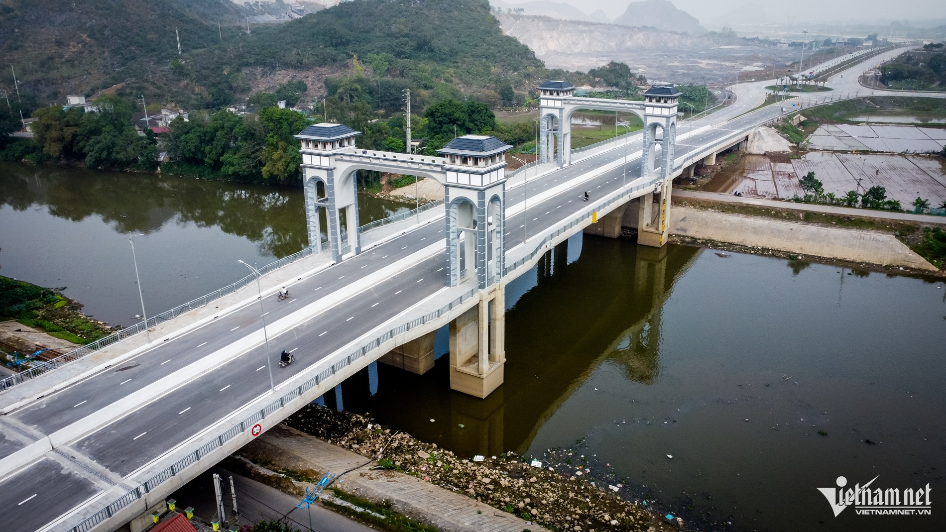 W-Cầu tân lang.jpg