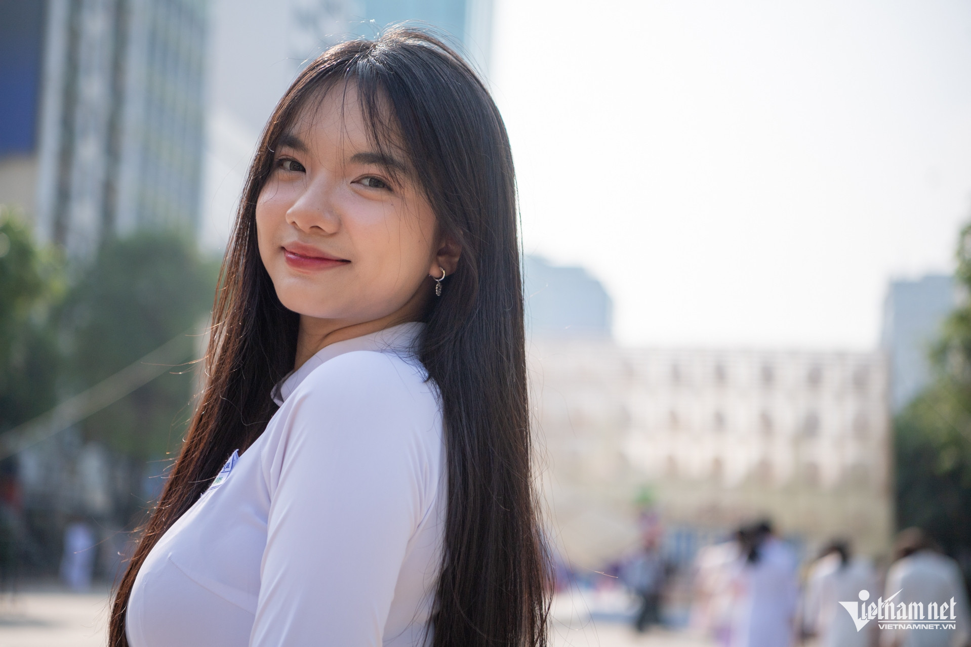 W-Đồng diễn áo dài Tuấn Hùng 7.jpg