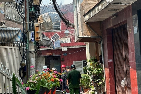 Bản tin chiều 8/3: Cháy nhà trong hẻm giữa trưa, khu dân cư ở TPHCM náo loạn