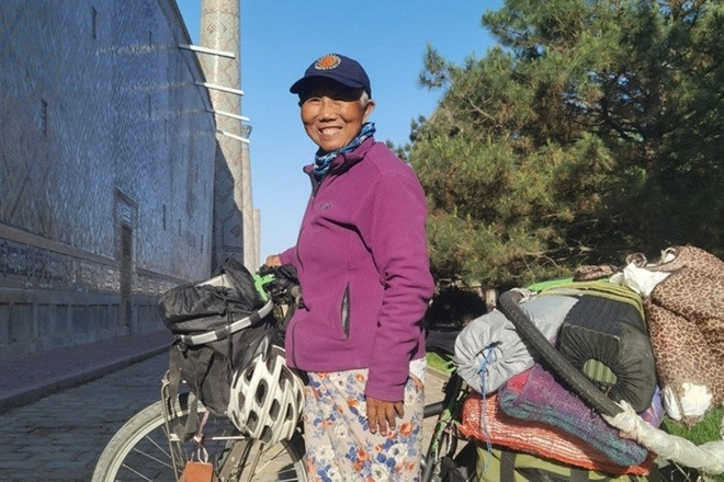 Bị chồng phản bội ở tuổi 52, người phụ nữ đạp xe qua 20 quốc gia tìm lại mình