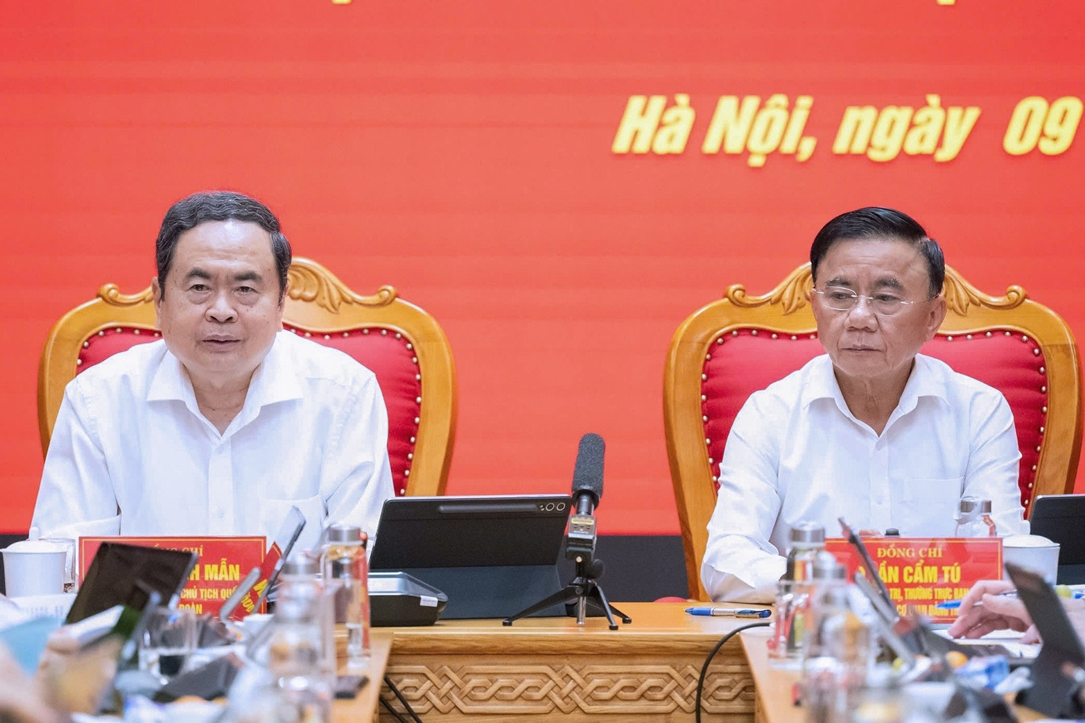 Bộ Chính trị kiểm tra, giám sát với Ban thường vụ Đảng ủy các cơ quan Đảng Trung ương