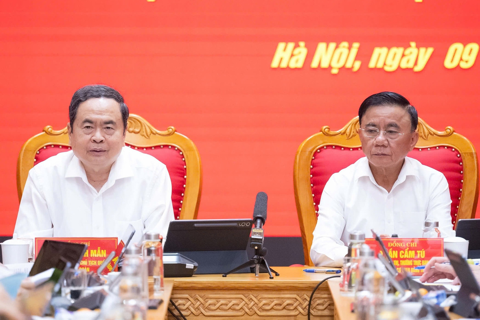 Bộ Chính trị kiểm tra, giám sát với Ban thường vụ Đảng ủy các cơ quan Đảng Trung ương