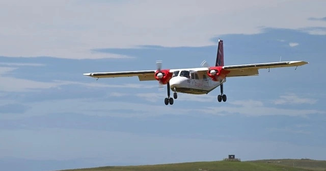 Chuyến bay nào kéo dài chưa đến 1 phút đã hạ cánh?