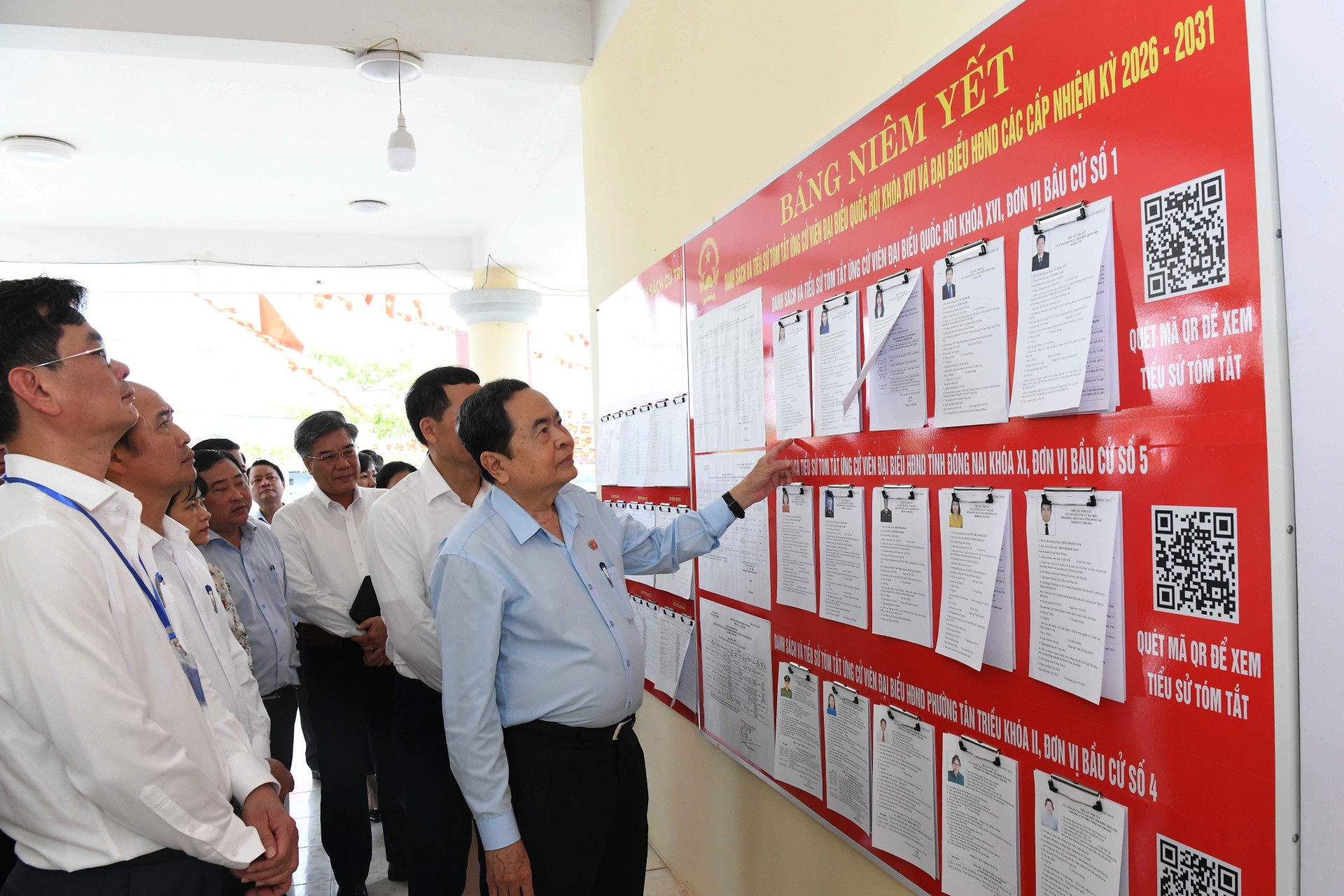 Đại biểu Quốc hội đừng chỉ là 'bưu tá' chuyển đơn của dân