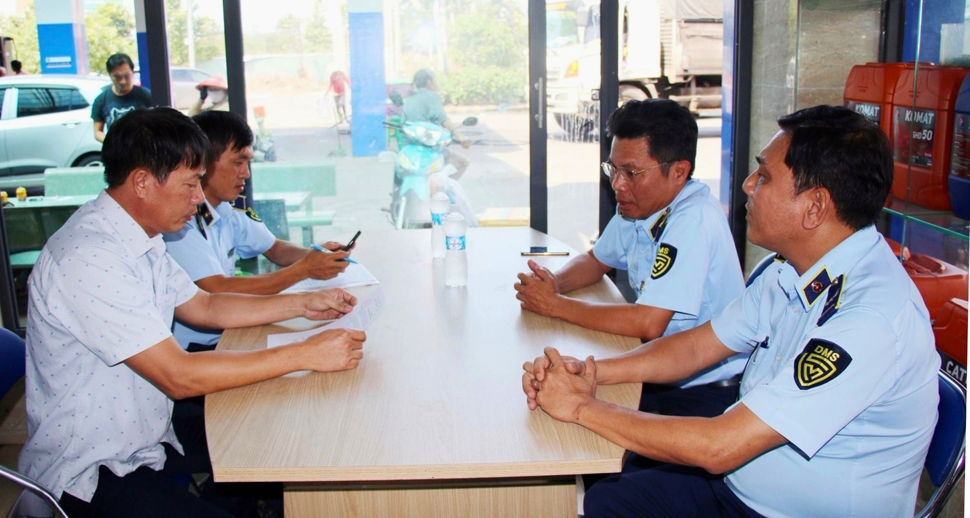 Đồng Nai lập đường dây nóng phản ánh về xăng dầu, yêu cầu không bán nhỏ giọt