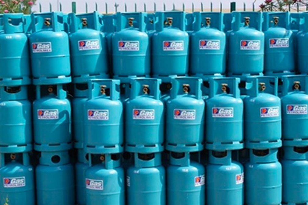 Giá gas tăng mạnh, mỗi bình gas 12kg đắt thêm 30.000 đồng