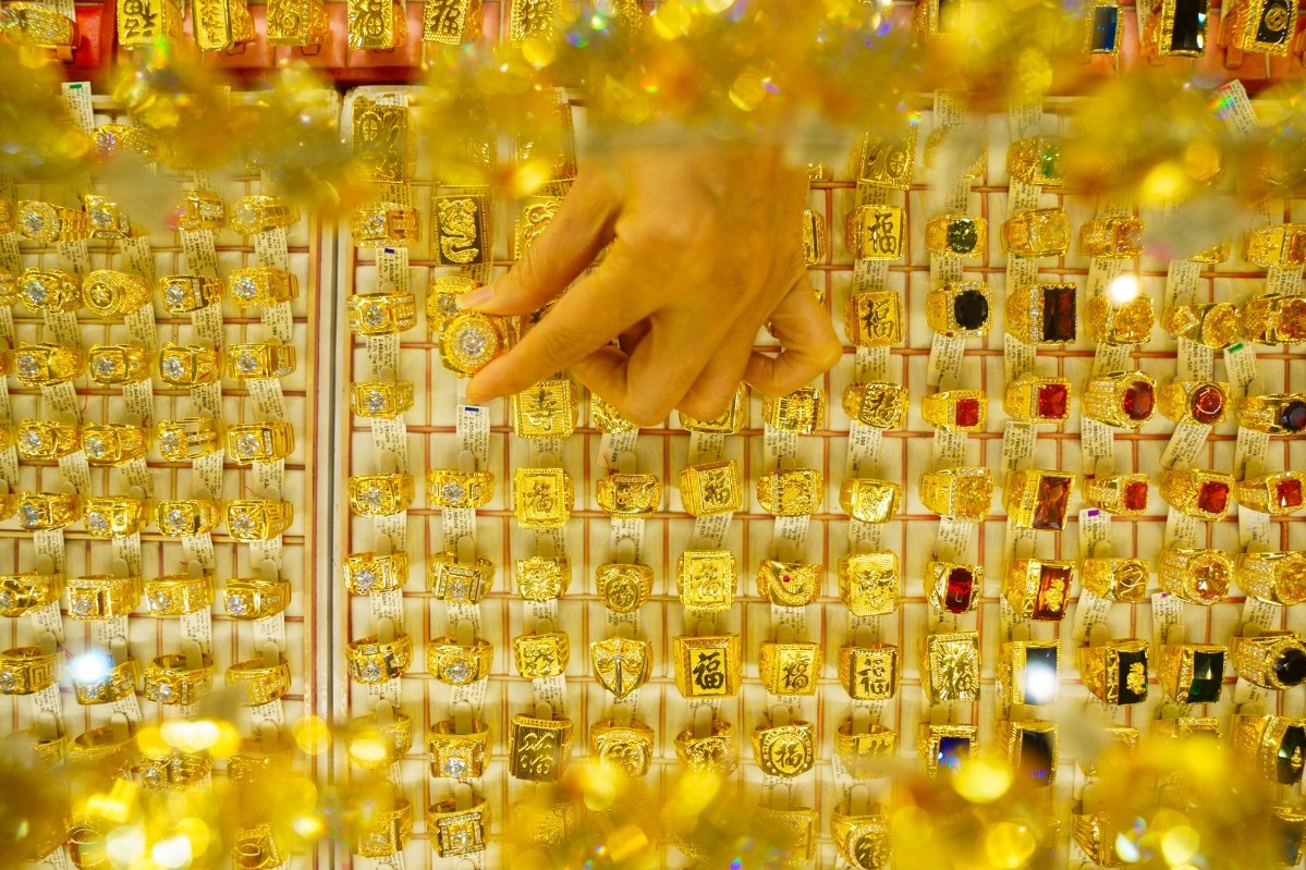 Giá vàng hôm nay 9/3/2026 lao dốc, vàng miếng SJC giảm tới 2,5 triệu đồng/lượng